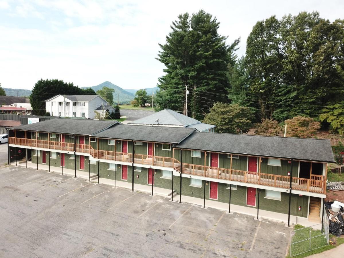 Retreat On The Lake Hiawassee Bagian luar foto